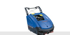 מטאטא מנותב המופעל עי מנוע בנזין